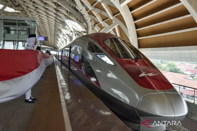 minat masyarakat terhadap kartu berlangganan whoosh terus meningkat index