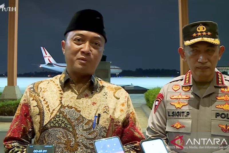 prabowo beri arahan kapolri jelang berangkat ke ktt asean index