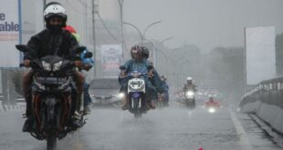 bmkg siaga hujan petir berpotensi guyur mayoritas daerah pada minggu index