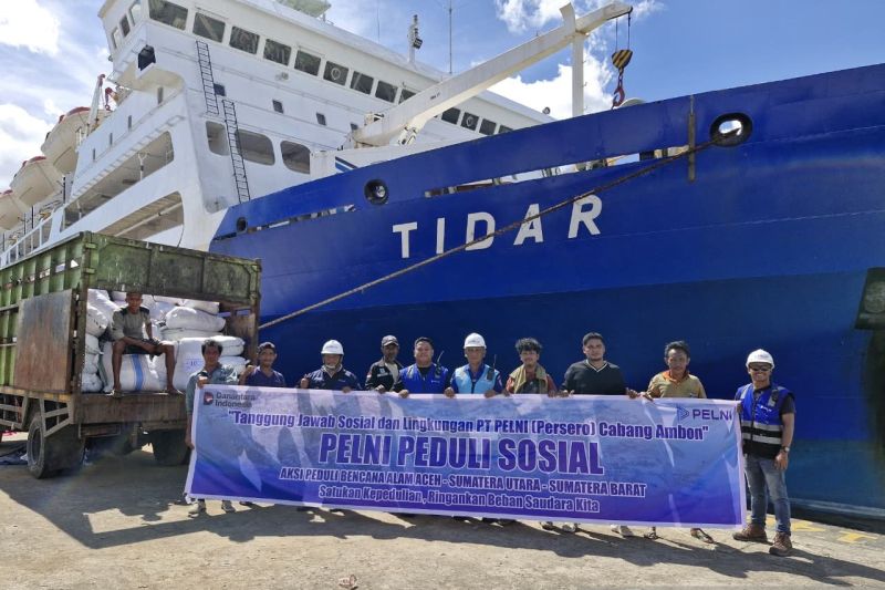 pelni ambon kirimkan 142 koli bantuan untuk korban bencana di sumatera index