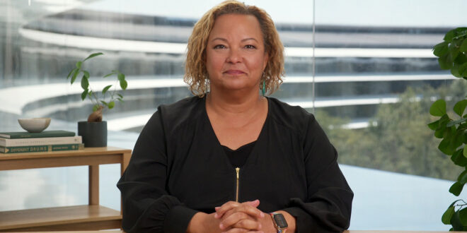 apples environmental chief lisa jackson retiring after 13 years index