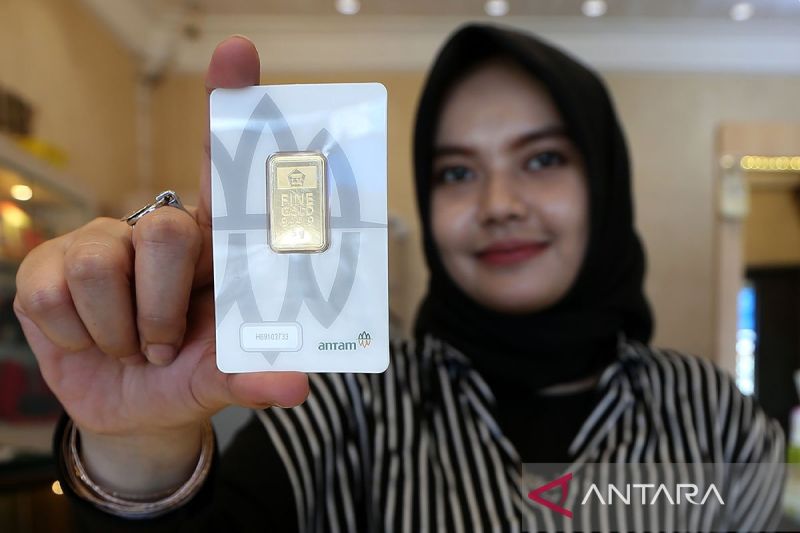 emas antam alami kenaikan harga di hari kedua 2026 index