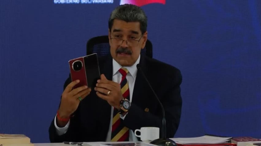 sebelum ditangkap as maduro pamer huawei mate x6 klaim tak bisa diretas index