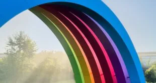 apple rayakan hut ke 50 dengan pesta megah di apple park index