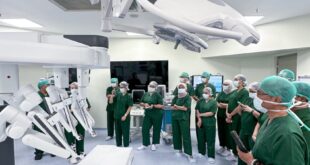 pisau bedah kini diganti joystick kupas tuntas 7 robot canggih di ruang operasi siloam index