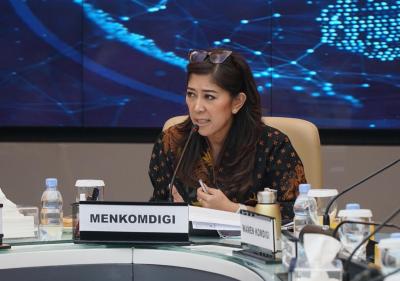 revolusi digital anak indonesia batas usia akses medsos diperketat melalui permen komdigi no 9 2026 index