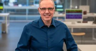 johny srouji pimpin divisi hardware apple john ternus jadi ceo index