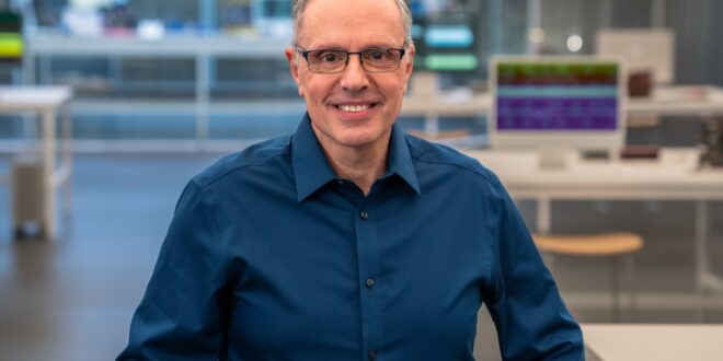 johny srouji pimpin divisi hardware apple john ternus jadi ceo index