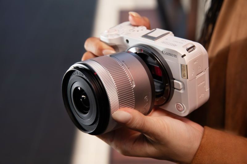 8 rekomendasi kamera mirrorless untuk pemula pilih yang mana index